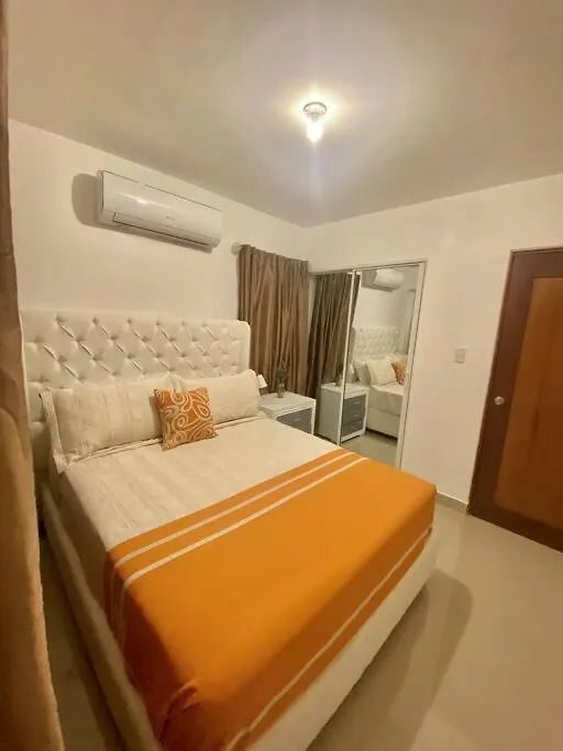 Stunning Condo Fully Equipped With Amazing Patio! Santiago De Los Caballeros 0*,